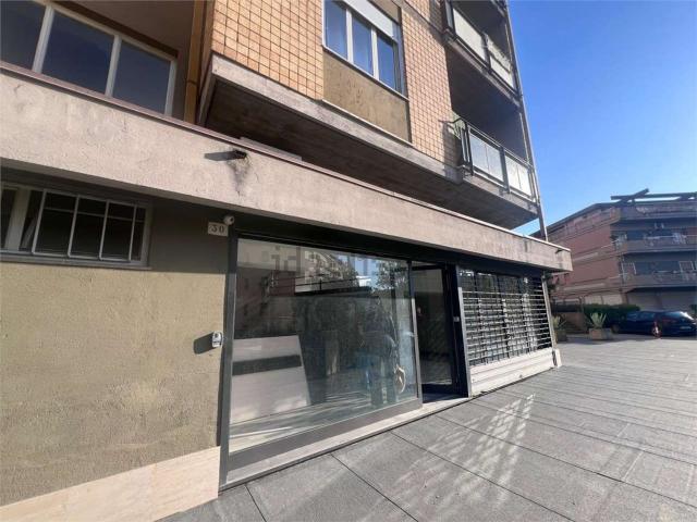 Locale Commerciale in vendita a Cospea, Terni
