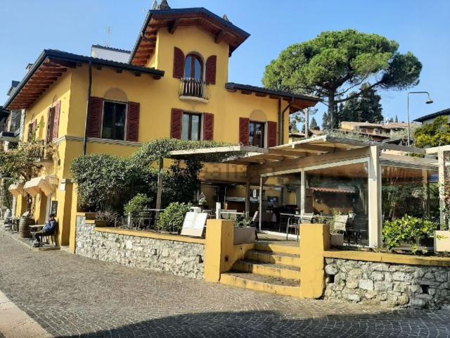 Locale Commerciale in vendita a Comunità Montana Parco Alto Garda bresciano, Gardone Riviera
