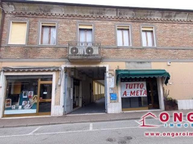Locale Commerciale in vendita a Unione Delta del Po, Migliarino