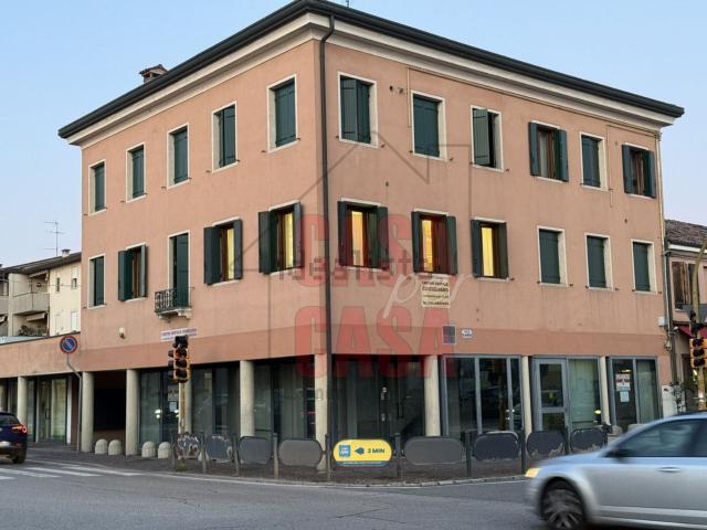 Locale Commerciale in vendita a Maserà Di Padova, Veneto