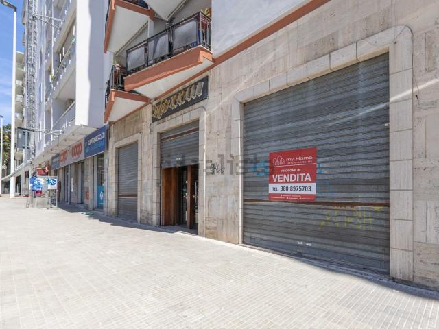 Locale Commerciale in vendita a Sant'Alenixedda, Cagliari