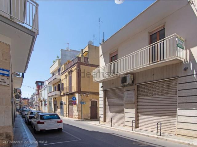 Locale Commerciale in vendita a Contrada Casopietro, Puglia