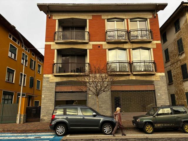Locale Commerciale in vendita a Cellio con Breia, Piemonte