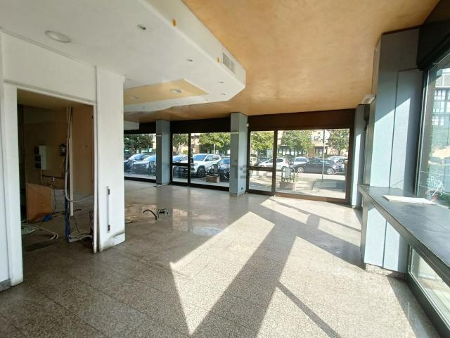 Locale Commerciale in vendita a Rifredi, Firenze