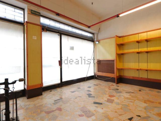 Locale Commerciale in vendita a Piemonte, Alessandria