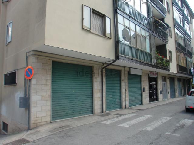 Locale Commerciale in vendita a Verderuolo, Potenza