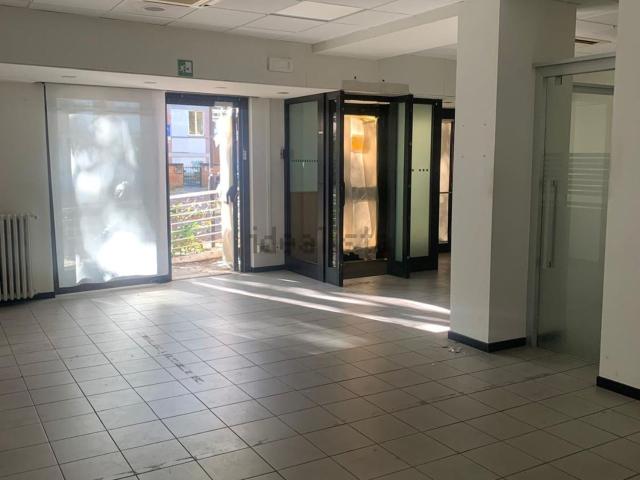Locale Commerciale in vendita a Sorbolo, Reggio Emilia