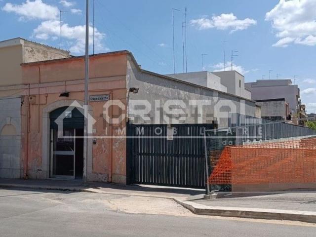 Locale Commerciale in vendita a Andria, Barletta-andria-trani
