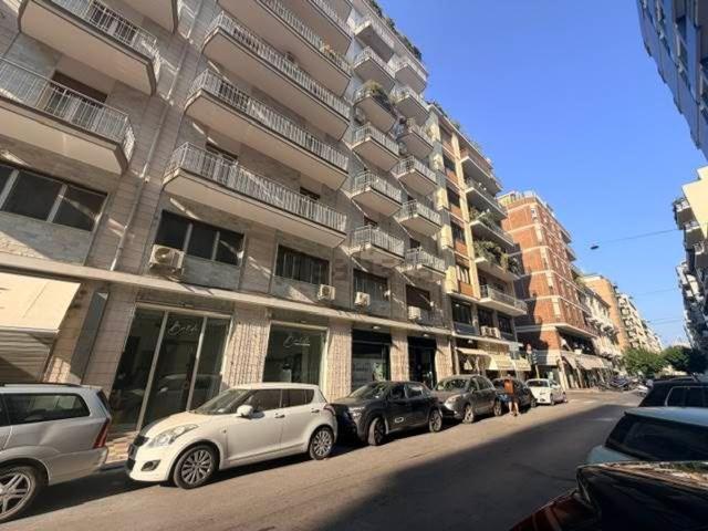 Locale Commerciale in vendita a Murat, Bari