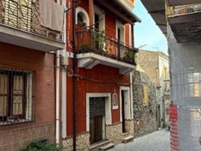 Locale Commerciale in vendita a Gaggi, Sicilia