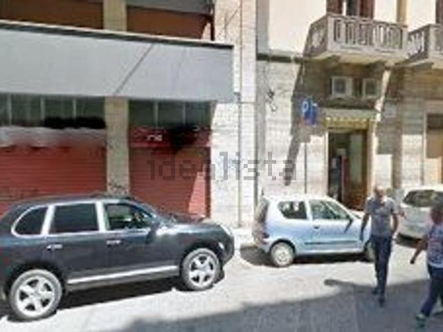 Locale Commerciale in vendita a Murat, Bari