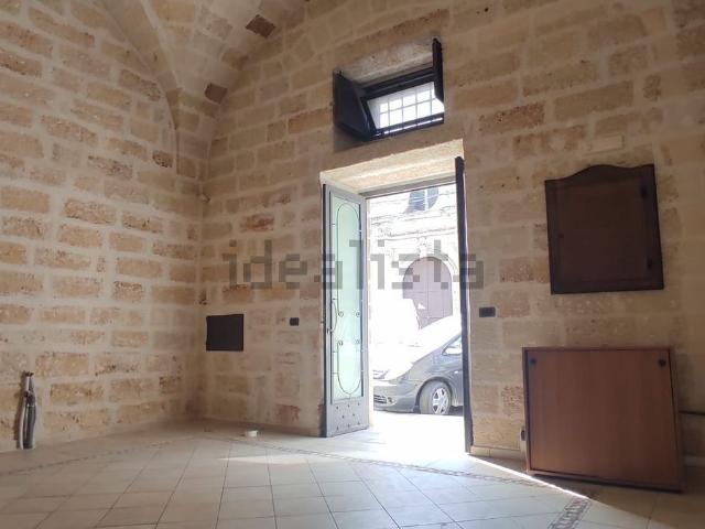 Locale Commerciale in vendita a Puglia, Brindisi