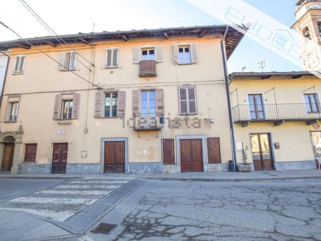 Locale Commerciale in vendita a Famolasco, Piemonte