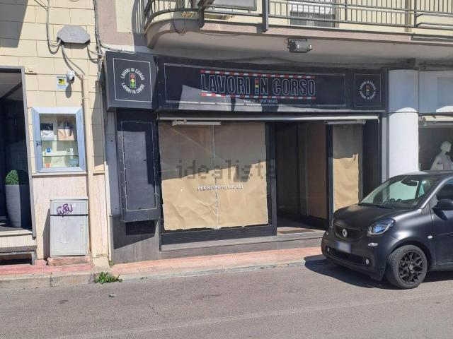 Locale Commerciale in vendita a Puglia, Taranto