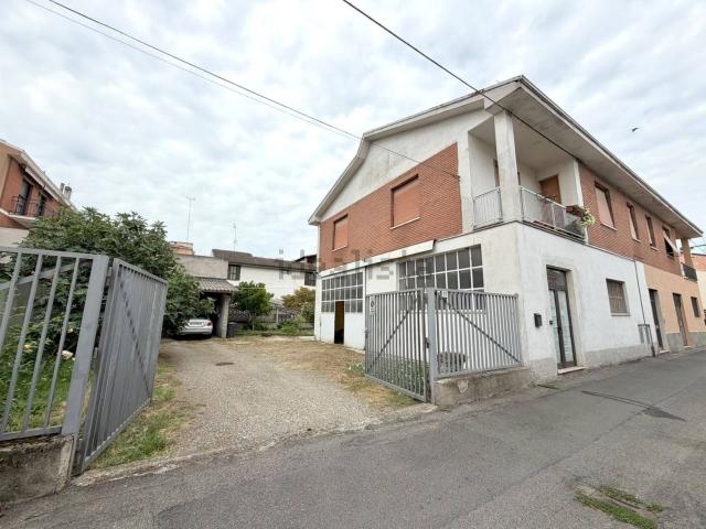 Locale Commerciale in vendita a Piemonte, Alessandria