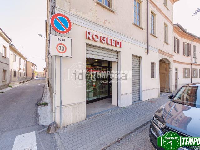 Locale Commerciale in vendita a Santa Cristina, Santa Cristina e Bissone