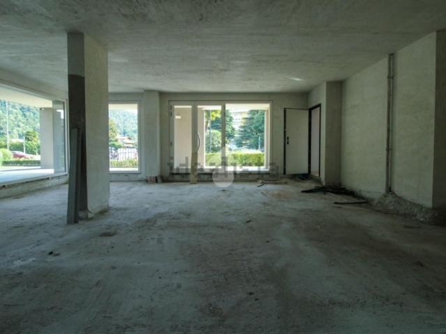Locale Commerciale in vendita a Paratico, Lombardia