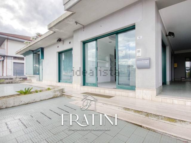 Locale Commerciale in vendita a Marche, Ascoli Piceno