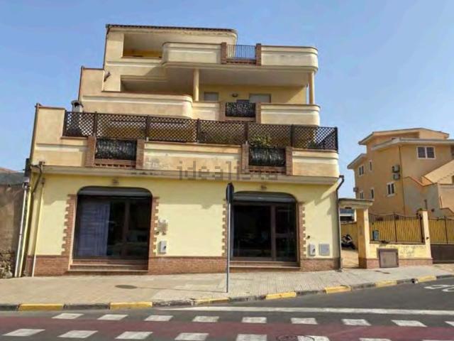 Locale Commerciale in vendita a Assèmini/Assemini, Casteddu/Cagliari