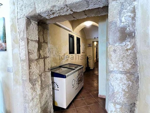 Locale Commerciale in vendita a San Pietro, Cala Di Volpe