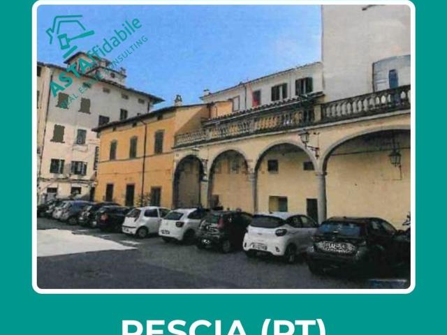 Locale Commerciale in vendita a Collecchio, Uzzano E Castello