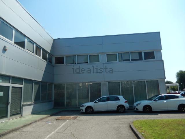 Locale Commerciale in vendita a Triulzo, San Donato Milanese