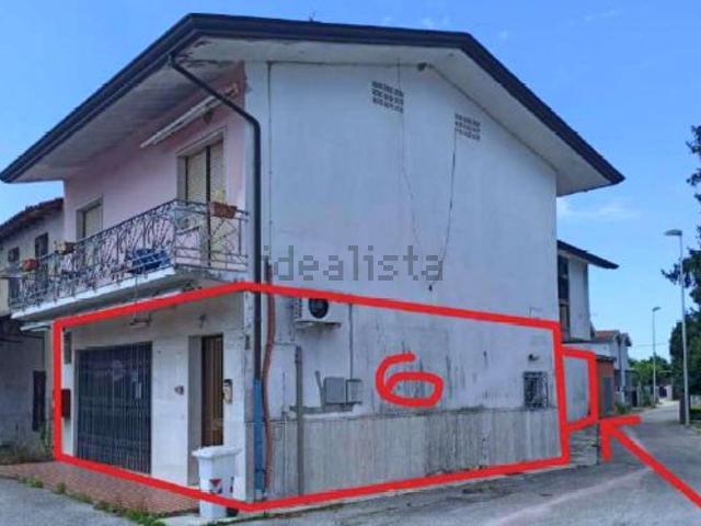 Locale Commerciale in vendita a Bacino Villa, Caorle
