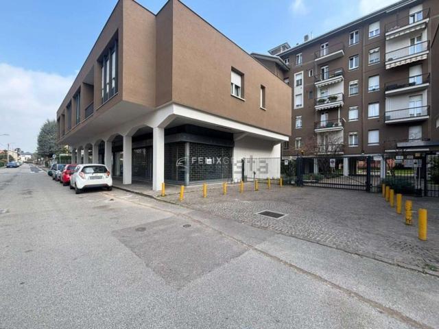 Locale Commerciale in vendita a Cascina San Vincenzo, Concorezzo