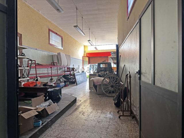 Locale Commerciale in vendita a Carpaneto Piacentino, Reggio Emilia