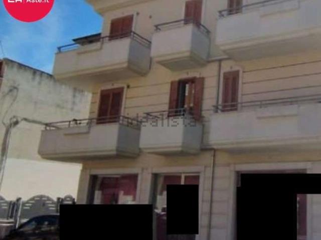 Locale Commerciale in vendita a Faleriense, Marche