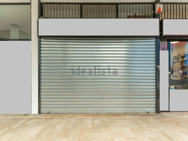 Locale Commerciale in vendita a Trezzano Sul Naviglio, Lombardia
