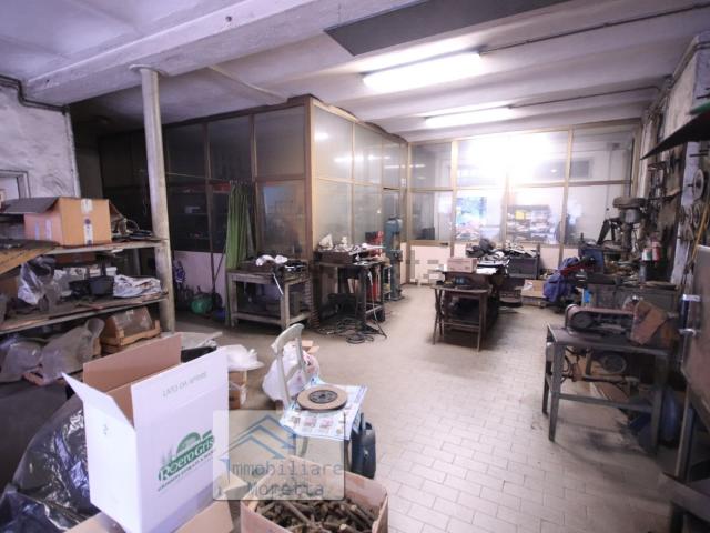 Locale Commerciale in vendita a Piemonte, Cuneo