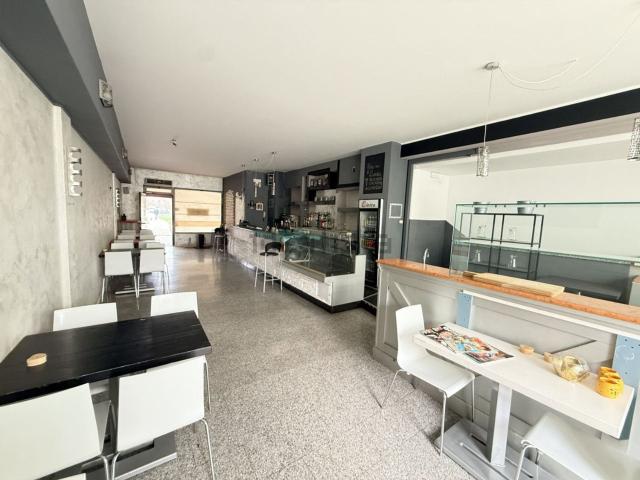 Locale Commerciale in vendita a Pozzo, San Giovanni Lupatoto