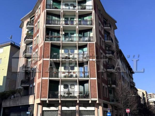 Locale Commerciale in vendita a Zona Omogenea Milano Nord, Sesto San Giovanni