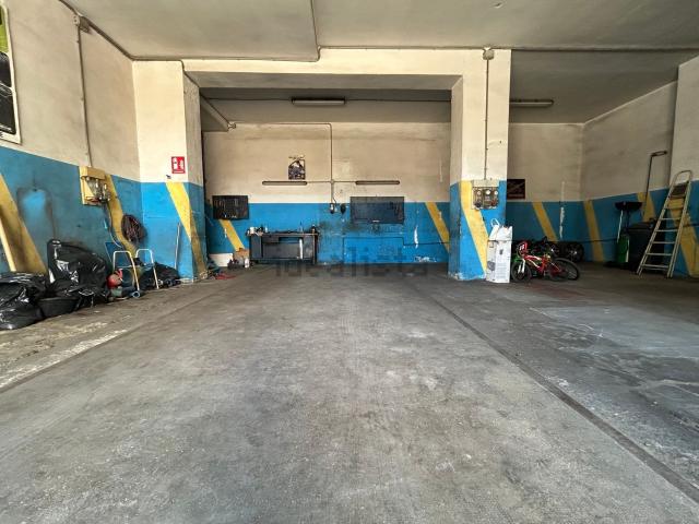 Locale Commerciale in vendita a Puglia, Foggia