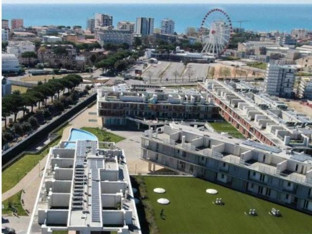 Locale Commerciale in vendita a Jesolo, Veneto