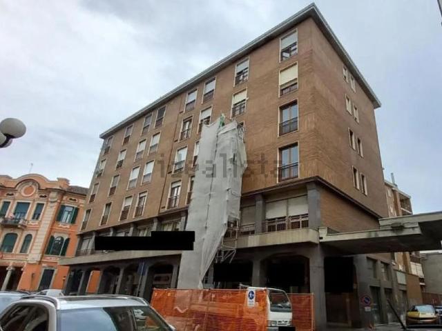 Locale Commerciale in vendita a Piemonte, Alessandria