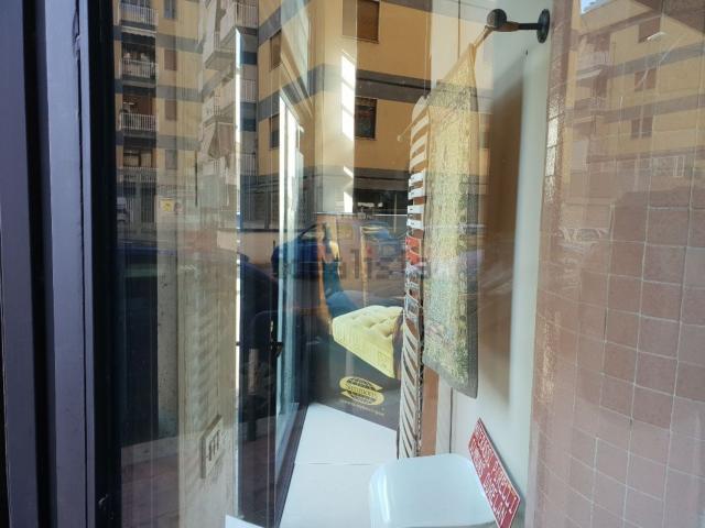 Locale Commerciale in vendita a Libertà, Bari