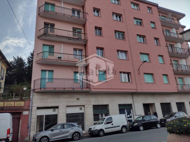 Locale Commerciale in vendita a Ronco Scrivia, Liguria