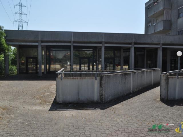 Locale Commerciale in vendita a Cinghio, Sorbolo
