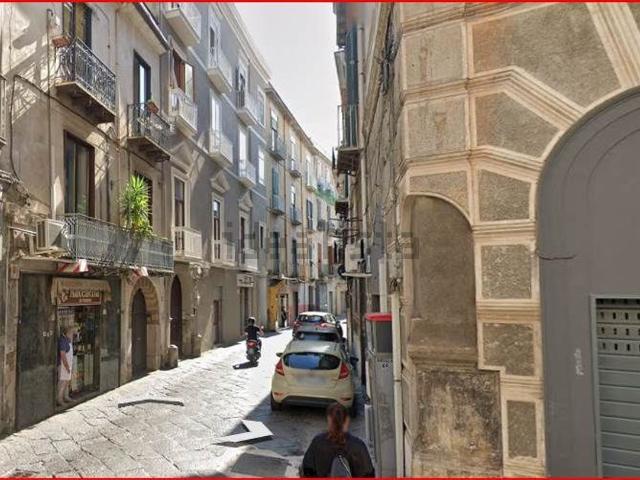 Locale Commerciale in vendita a Nola, Campania