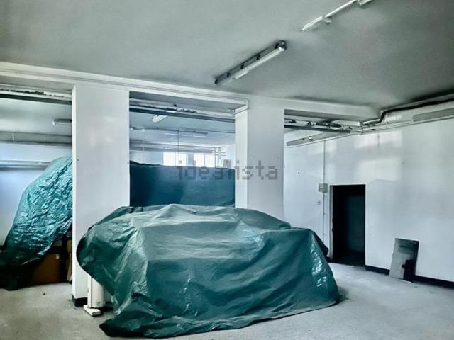 Locale Commerciale in vendita a San Vitale, Como