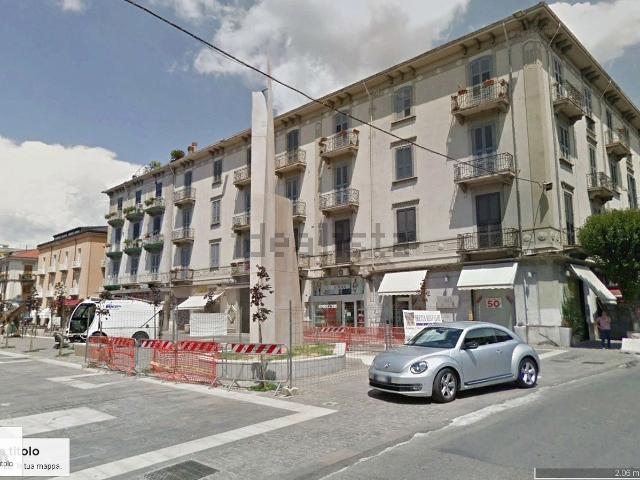 Locale Commerciale in vendita a Calabria, Cosenza