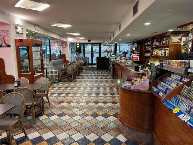 Locale Commerciale in vendita a Assago, Lombardia