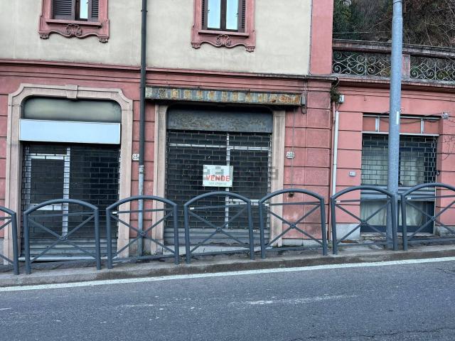 Locale Commerciale in vendita a Soldo, Como