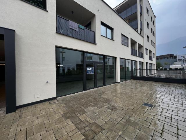 Locale Commerciale in vendita a Burggrafenamt - Burgraviato, Lana