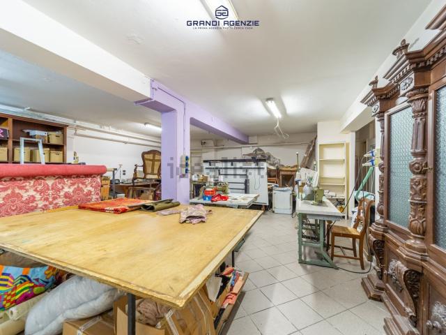 Locale Commerciale in vendita a San Leonardo, Sorbolo