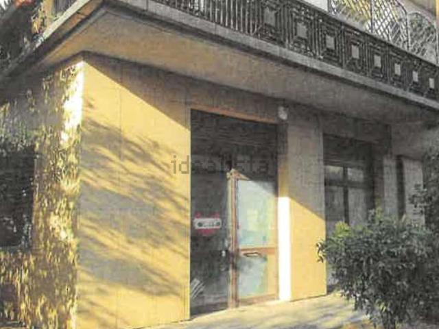 Locale Commerciale in vendita a Prato, Toscana