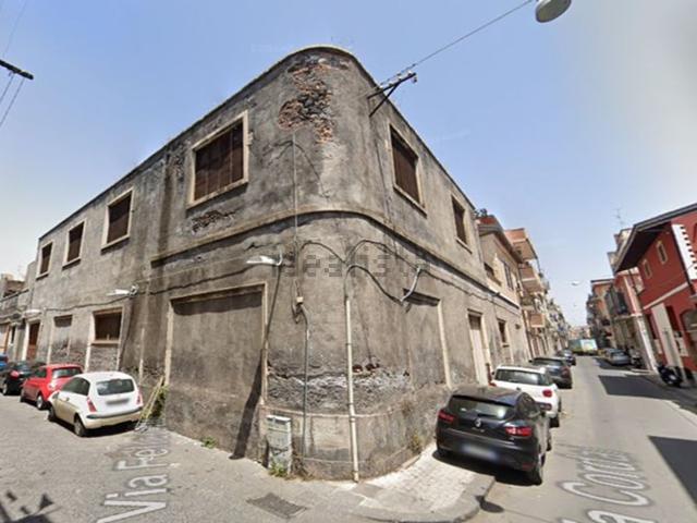 Locale Commerciale in vendita a Centro storico, Catania