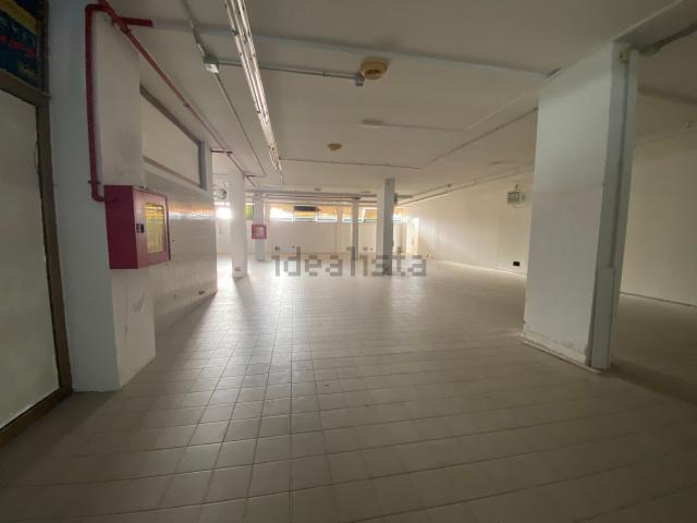 Locale Commerciale in vendita a Rovigo, Veneto